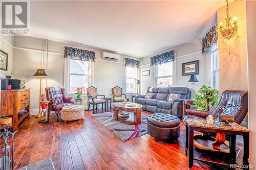 253 Queen Street, Saint Andrews, NB - Indoor Photo Showing Living Room