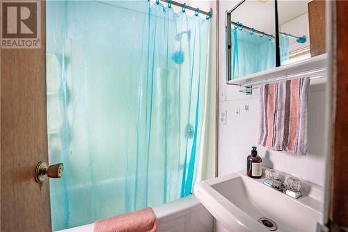 200 Lavallee Road, Chelmsford, ON - Indoor Photo Showing Bathroom