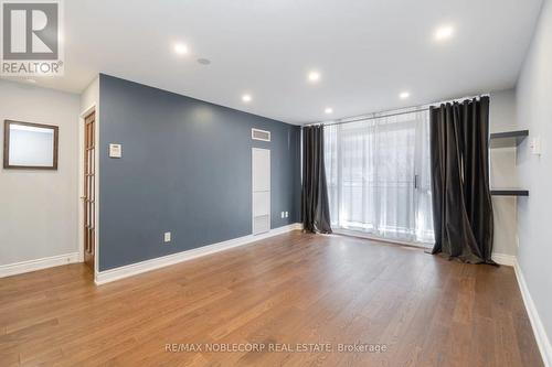 500 - 33 Sheppard Avenue E, Toronto, ON - Indoor Photo Showing Other Room