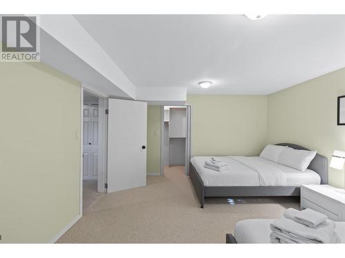 1105 Kelview Street, Kelowna, BC - Indoor Photo Showing Bedroom