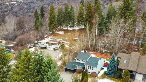 942 12Th Avenue, Montrose, BC - Outdoor With View