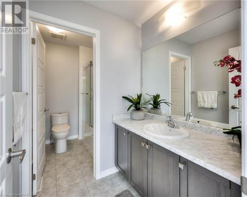 30 Fleming Crescent, Caledonia, ON - Indoor Photo Showing Bathroom