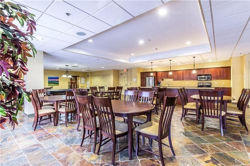 399 Elizabeth Street|Unit #709, Burlington, ON - Indoor Photo Showing Dining Room