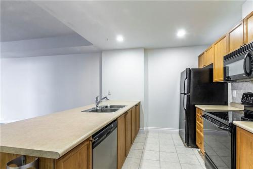 399 Elizabeth Street|Unit #709, Burlington, ON - Indoor Photo Showing Kitchen With Double Sink
