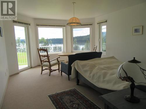 7946 Viewland Road, Bridge Lake, BC - Indoor Photo Showing Bedroom