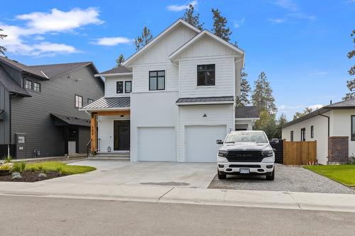 689 Balsam Road, Kelowna, BC - Outdoor With Facade