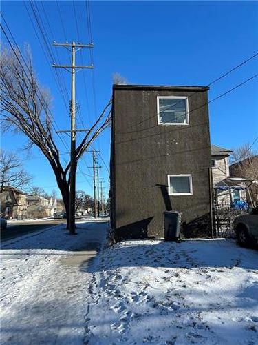 292 Cathedral Ave, Winnipeg, MB 