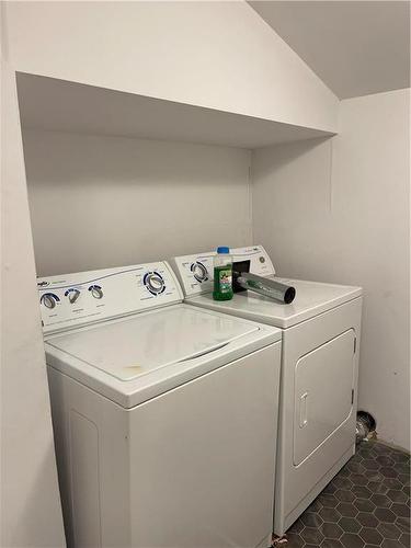 330 West Street, Swan River, MB - Indoor Photo Showing Laundry Room