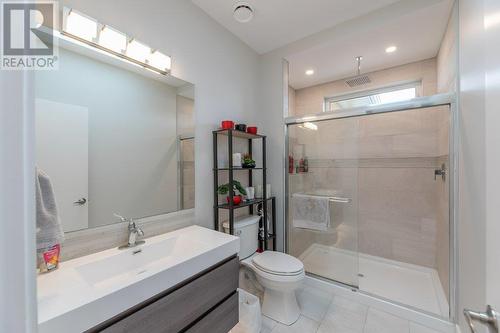 1551 Hwy 3, Osoyoos, BC - Indoor Photo Showing Bathroom