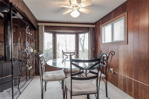 3058 Lakeshore Road, Dunnville, ON - Indoor Photo Showing Dining Room