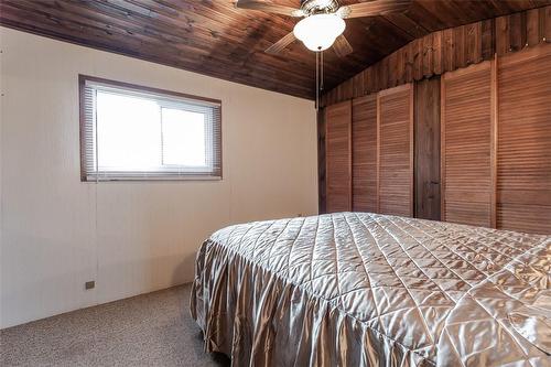 3058 Lakeshore Road, Dunnville, ON - Indoor Photo Showing Bedroom