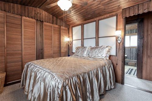 3058 Lakeshore Road, Dunnville, ON - Indoor Photo Showing Bedroom