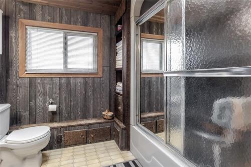3058 Lakeshore Road, Dunnville, ON - Indoor Photo Showing Bathroom