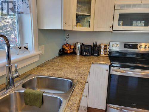 2986 Riverview Drive, Vanderhoof, BC - Indoor Photo Showing Kitchen With Double Sink