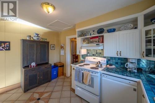 4550 Gulch Road, Naramata, BC - Indoor Photo Showing Kitchen