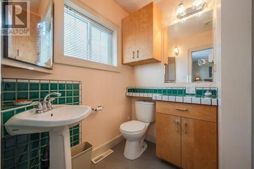 4550 Gulch Road, Naramata, BC - Indoor Photo Showing Bathroom