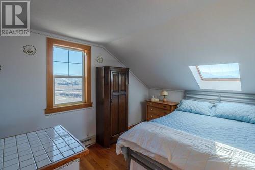 4550 Gulch Road, Naramata, BC - Indoor Photo Showing Bedroom