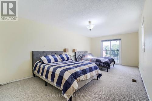 617 Curzon Ave, Mississauga, ON - Indoor Photo Showing Bedroom