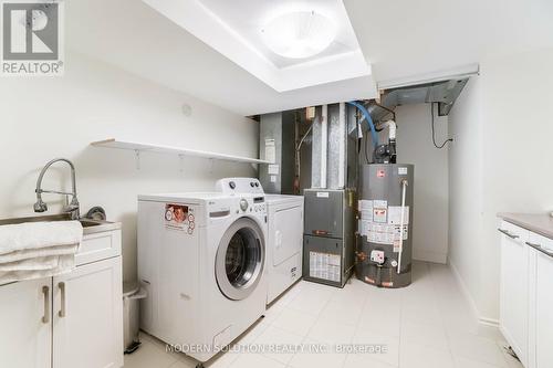 617 Curzon Avenue, Mississauga, ON - Indoor Photo Showing Laundry Room