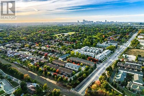 617 Curzon Avenue, Mississauga, ON - Outdoor With View