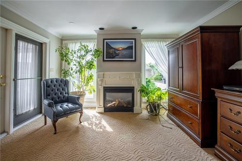 6034 Mountainside Street, Niagara Falls, ON - Indoor Photo Showing Living Room With Fireplace