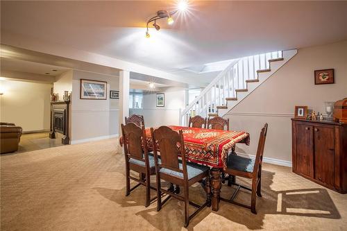 6034 Mountainside Street, Niagara Falls, ON - Indoor Photo Showing Dining Room