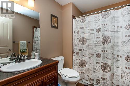 2770 Auburn Road Unit# 207, West Kelowna, BC - Indoor Photo Showing Bathroom