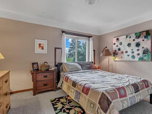 618 14Th St, Courtenay, BC - Indoor Photo Showing Bedroom