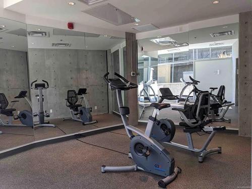 322-1610 Store St, Victoria, BC - Indoor Photo Showing Gym Room