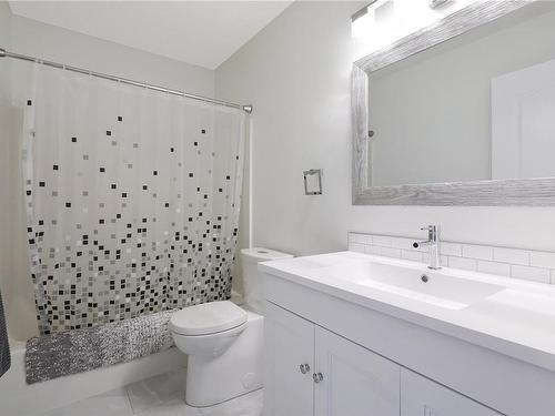 781 Erickson Rd, Campbell River, BC - Indoor Photo Showing Bathroom