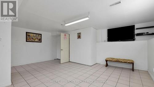 4 Berkar Street, Essa, ON - Indoor Photo Showing Other Room