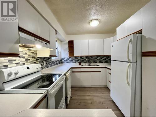 1630 Kootenay Avenue, Prince Rupert, BC - Indoor Photo Showing Kitchen With Double Sink