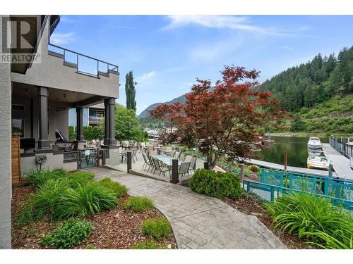 1122 Riverside Avenue, Sicamous, BC 