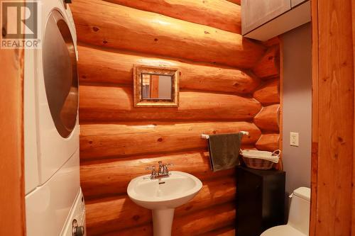 3901 Cottonwood Lane, Naramata, BC - Indoor Photo Showing Bathroom