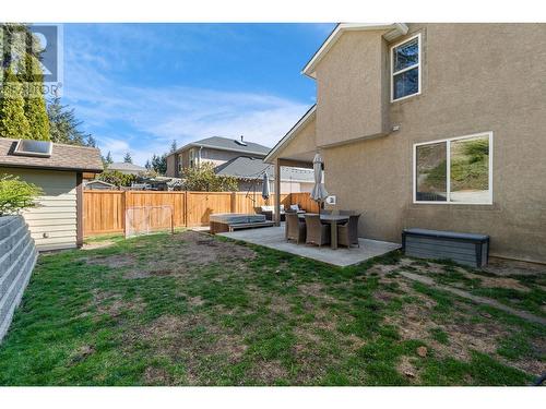352 Rio Drive S, Kelowna, BC - Outdoor With Exterior