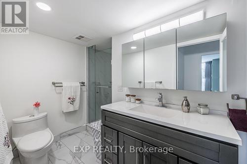 452 - 24 Southport Street, Toronto (High Park-Swansea), ON - Indoor Photo Showing Bathroom