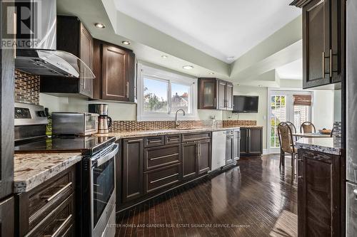 103 Main St E, St. Catharines, ON - Indoor Photo Showing Kitchen With Upgraded Kitchen