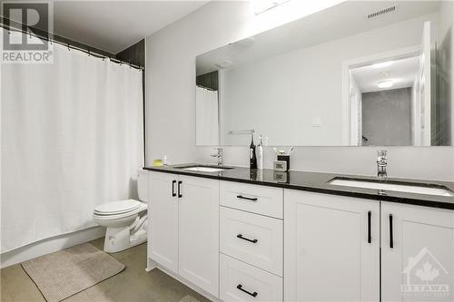 116 Michael Stoqua Street, Ottawa, ON - Indoor Photo Showing Bathroom