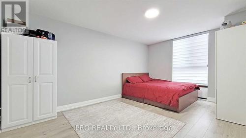 #102 -3170 Kirwin Ave, Mississauga, ON - Indoor Photo Showing Bedroom