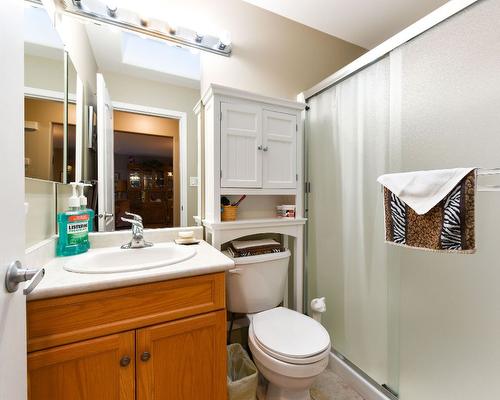 612 Red Wing Drive, Penticton, BC - Indoor Photo Showing Bathroom