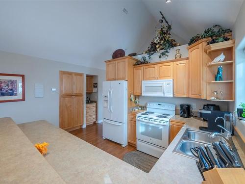 201-1065 Churchill Avenue, Penticton, BC - Indoor Photo Showing Kitchen With Double Sink