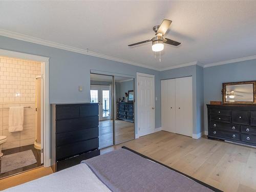 1734 Sandy Beach Rd, Mill Bay, BC - Indoor Photo Showing Other Room