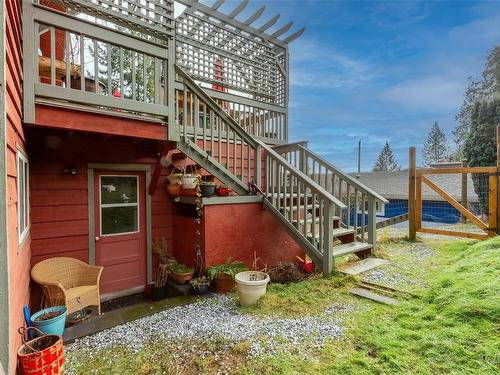 1734 Sandy Beach Rd, Mill Bay, BC - Outdoor With Exterior