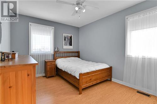 109 Moulinette Road, Long Sault, ON - Indoor Photo Showing Bedroom