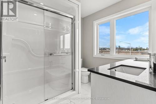 8-3557 Colonel Talbot Rd Rd, London, ON - Indoor Photo Showing Bathroom