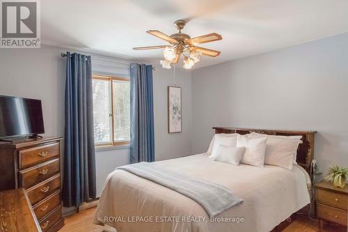 607 D Line, South Bruce Peninsula, ON - Indoor Photo Showing Bedroom