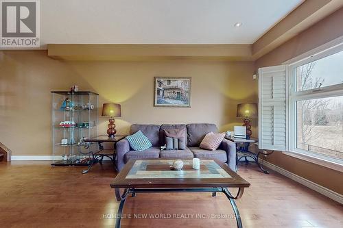 26 - 60 Cloverleaf Drive, Hamilton, ON - Indoor Photo Showing Living Room
