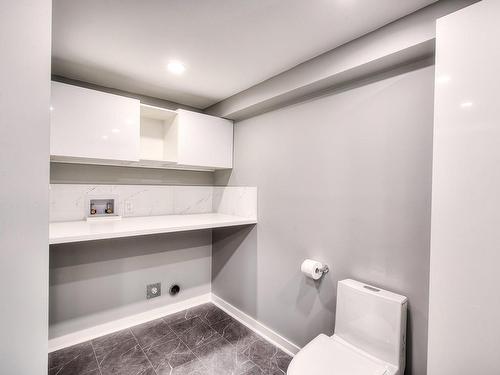 Basement - 1863 Rue Mayfield, Laval (Chomedey), QC - Indoor Photo Showing Bathroom