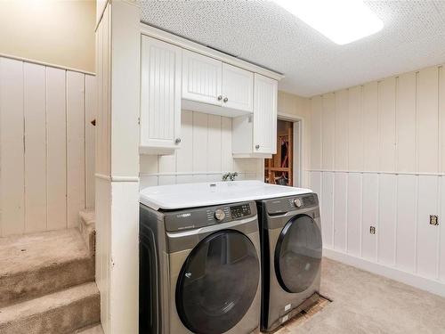 3145 Balfour Ave, Victoria, BC - Indoor Photo Showing Laundry Room