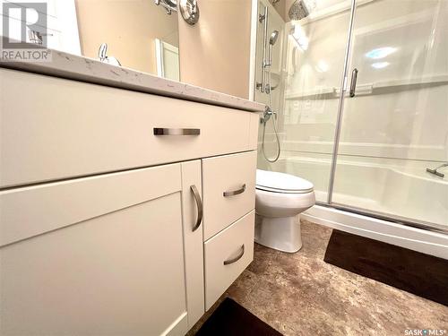 7 2221 Saskatchewan Drive, Swift Current, SK - Indoor Photo Showing Bathroom